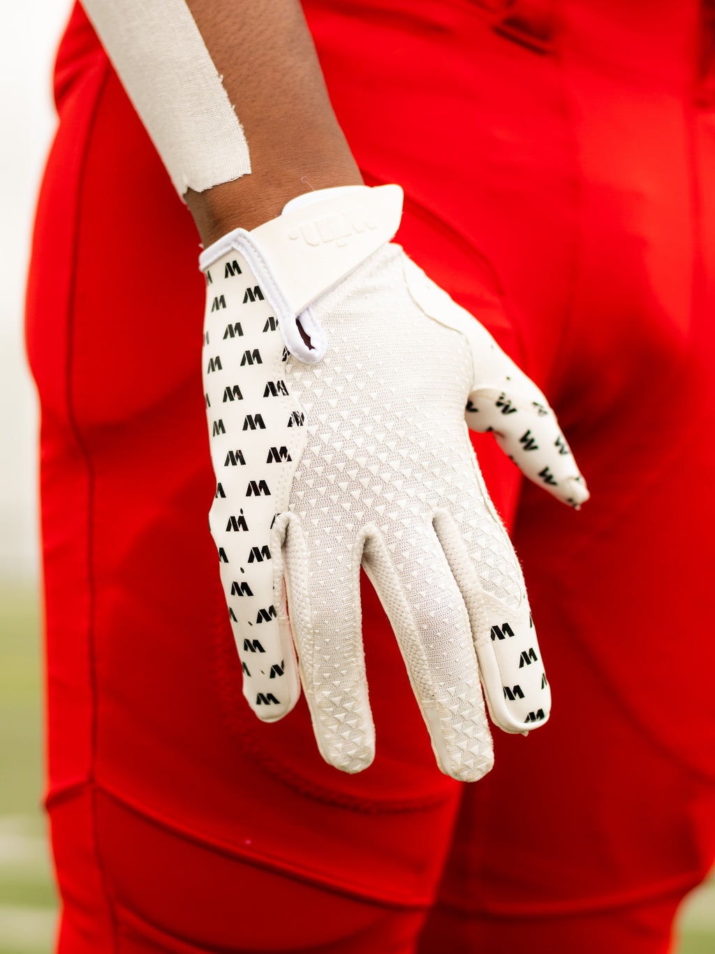 Win Gloves - White