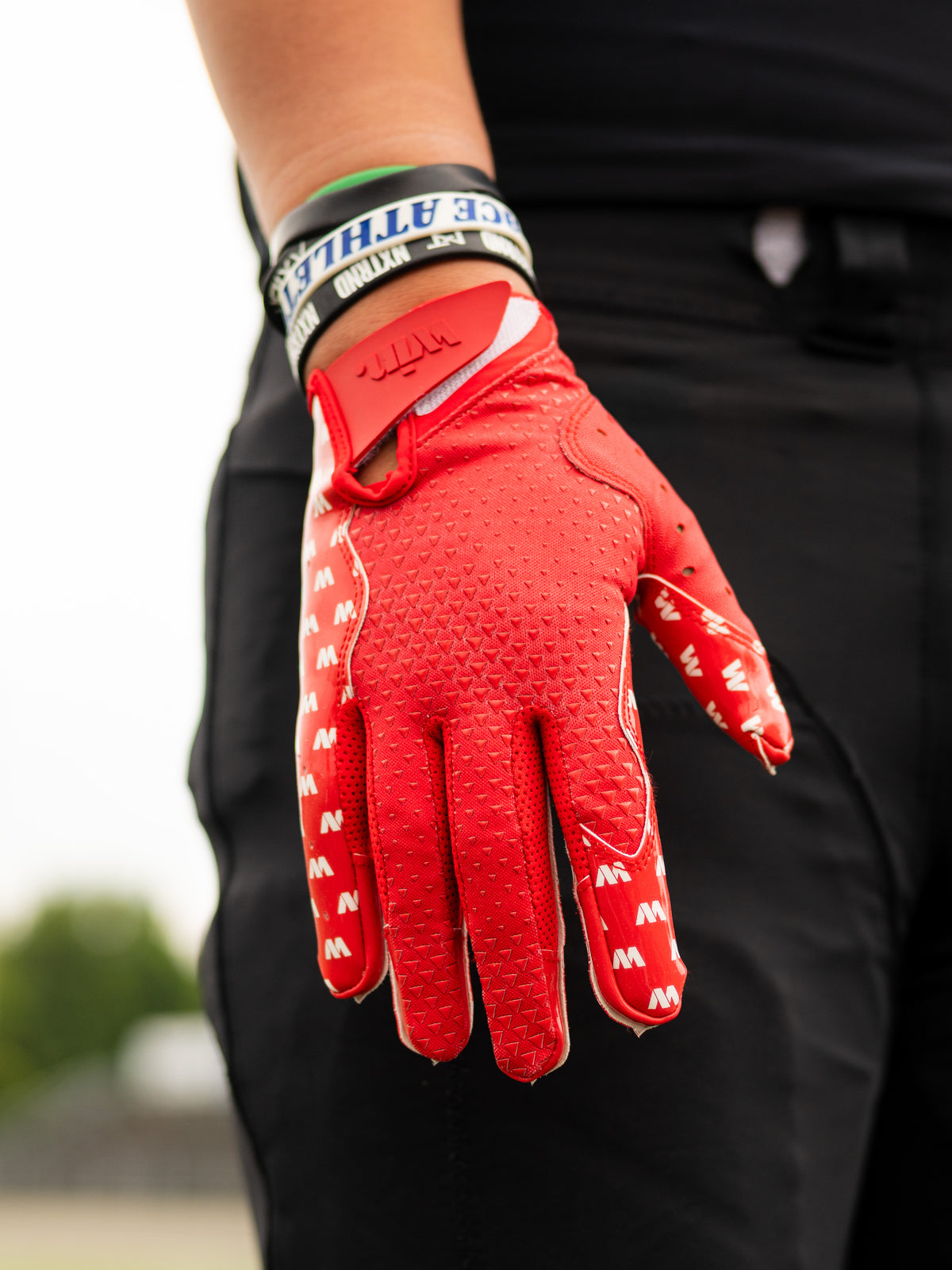 Win Gloves - Red